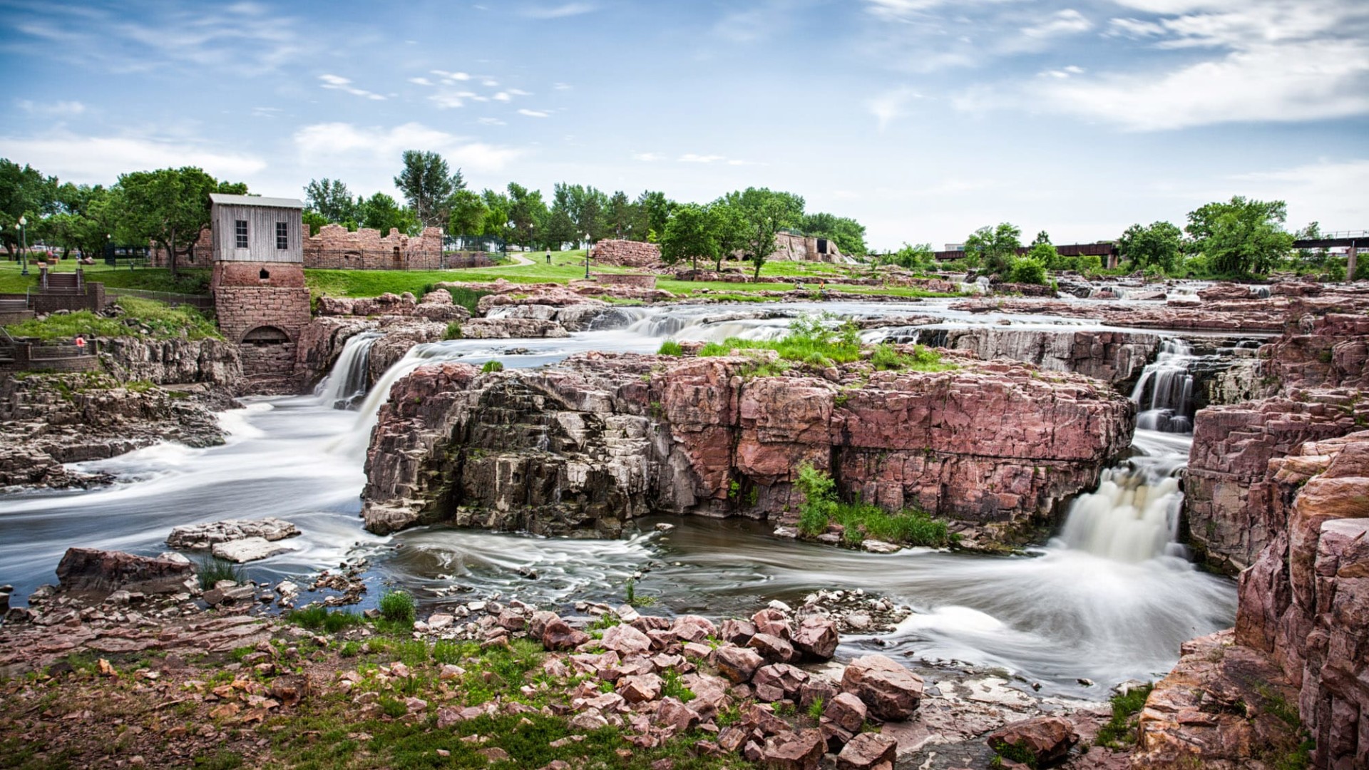 Airfare to Sioux Falls – search and booking. 