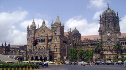 Mumbajus, Indija